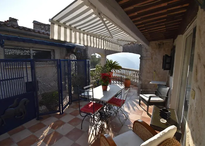 Studio en villa et sa terrasse privée