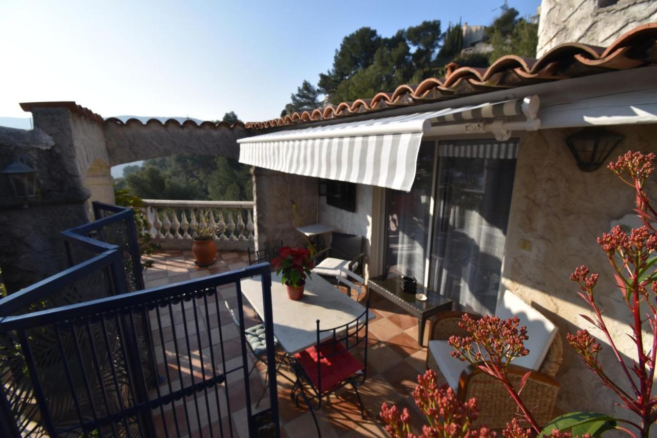 Climatise Et Sa Terrasse Privee En